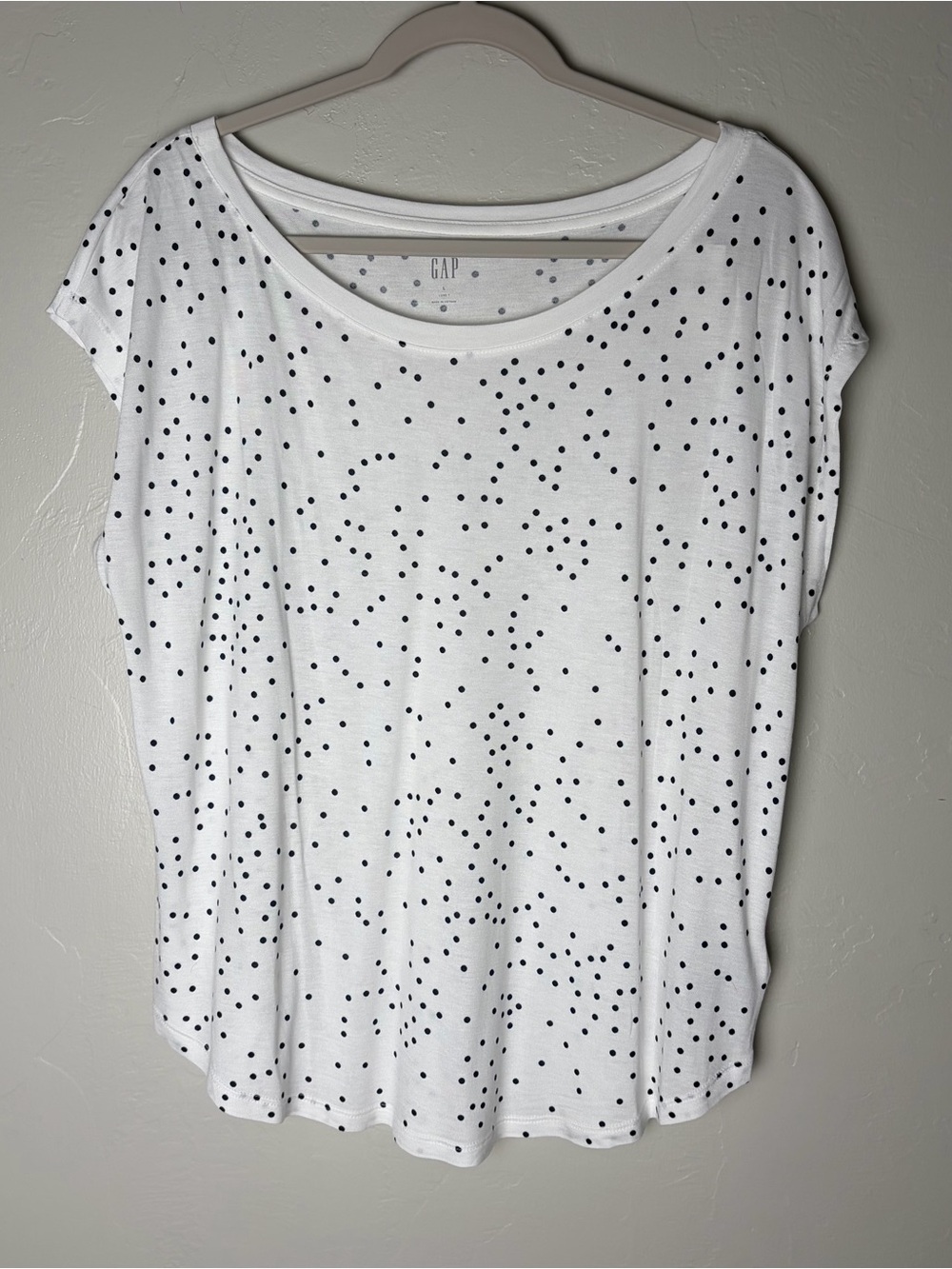 GAP White Short Sleeve Tee with Black Dot Print